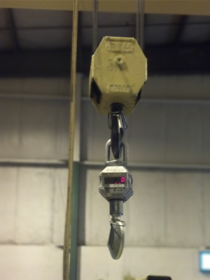 msi crane scale hanging from rigging